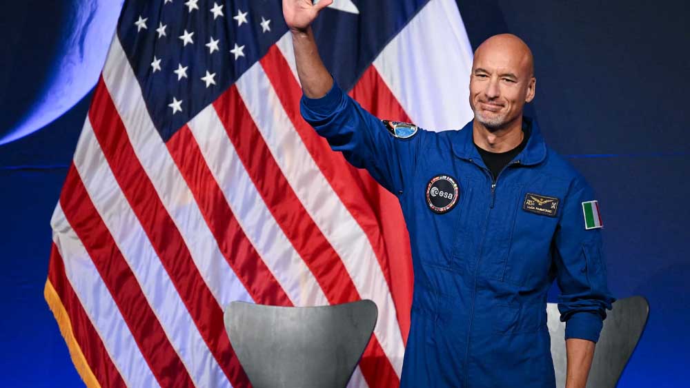 Luca Parmitano verso Artemis III, l&rsquo;Italia entra nella nuova corsa alla Luna